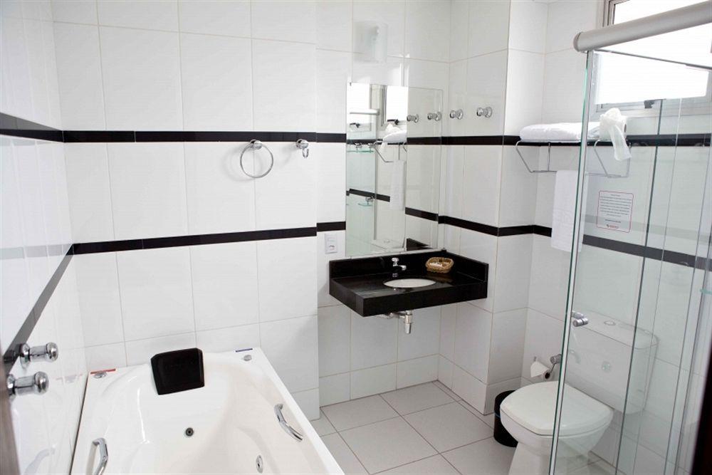 Serras Hotel Cuiabá Kültér fotó