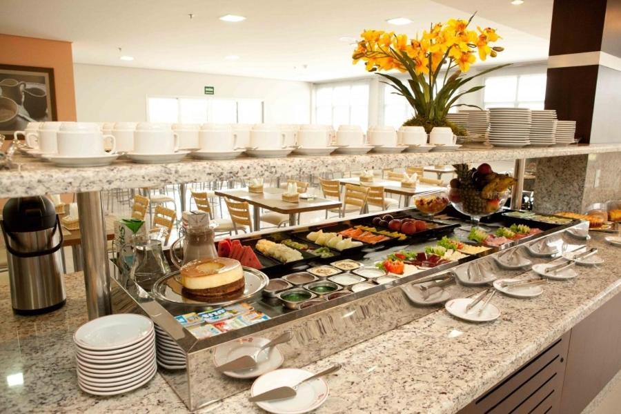 Serras Hotel Cuiabá Kültér fotó